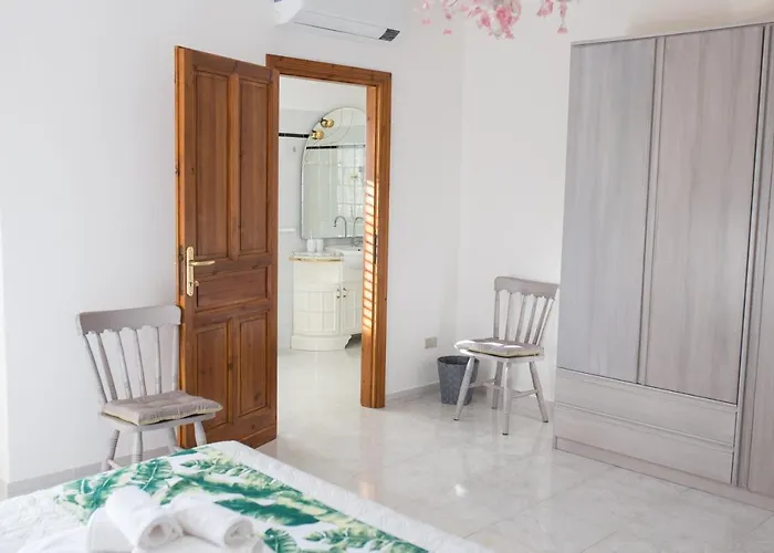 Bed & Breakfast La Quercia Budoni, Tanaunella 3*