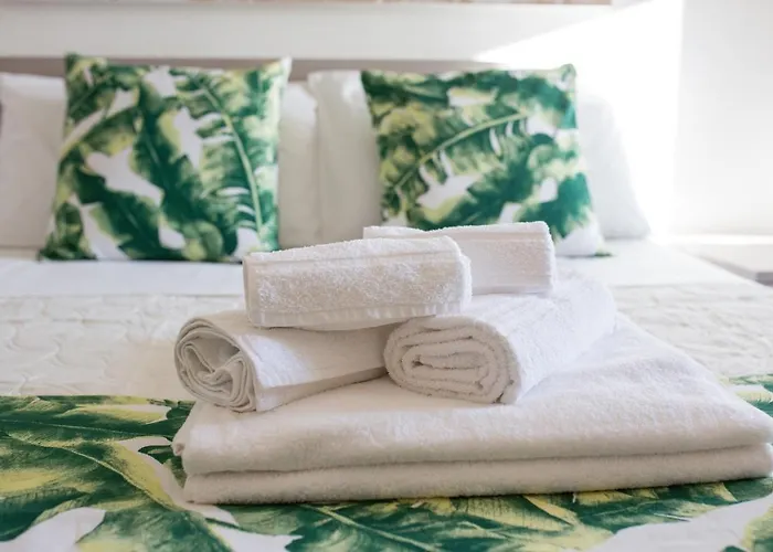 Bed & Breakfast La Quercia Budoni, Tanaunella 3*